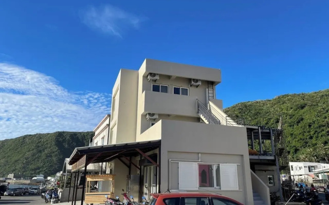 Grand Whale B&B Green Island