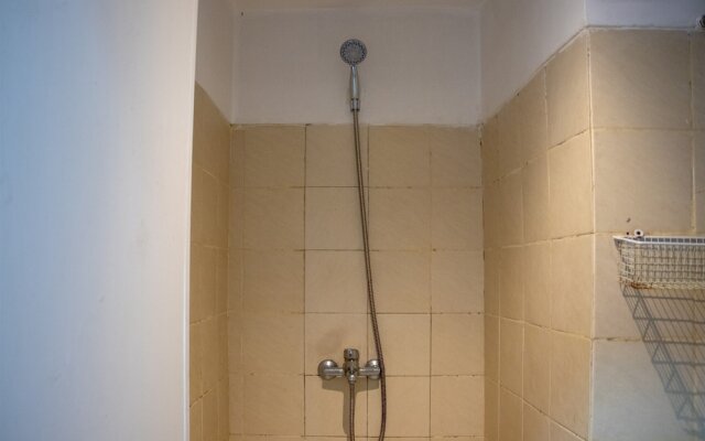 Nice And Comfort Studio Apartment At Belmont Residence Puri