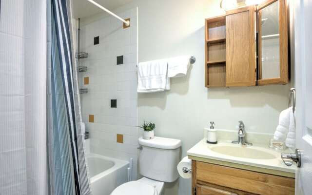 Hosteeva Capitol Hill Condos