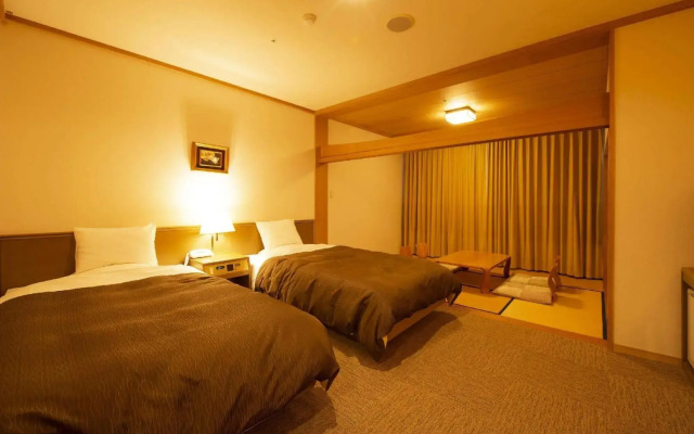 Royal Tainai Park Hotel