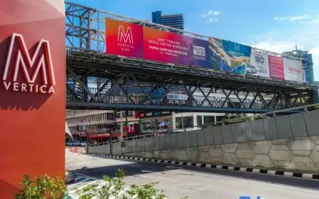 KL Modern Family Suites • 3–4BR • Walk to MRT/Mall • Infinity Pool