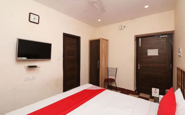 OYO 29826 Central Hotel