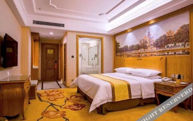 Vienna International Hotel (Yushan Sanqing Square)