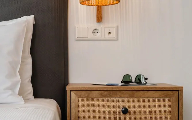 Erato Inn
