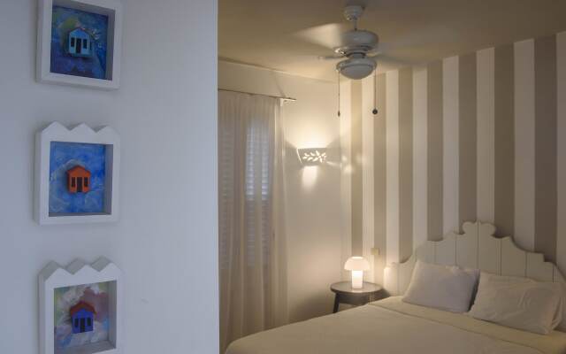 TRACADERO Beach Club and Holidays Rentals