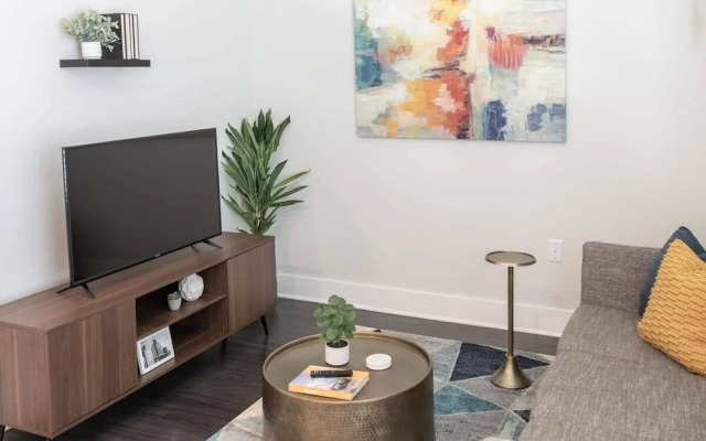 CozySuites Artistry Cincinnati