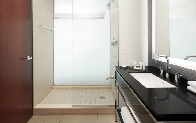 Montreal Airport Marriott In-Terminal Hotel