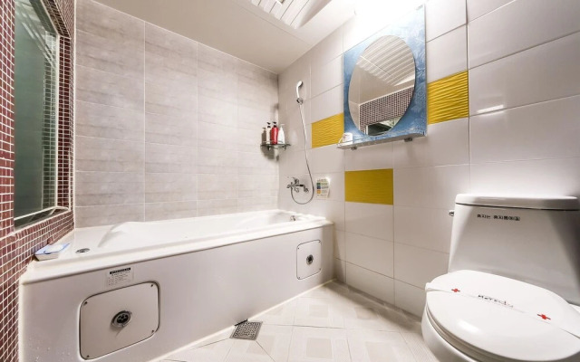 Gyeongsan Evian Hotel (EVIAN HOTEL)