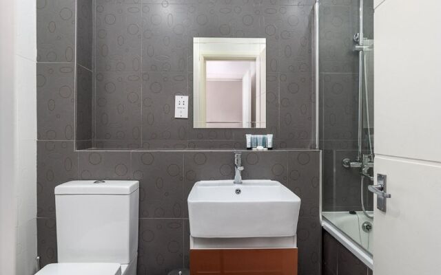 Modern Bedford Blues Apartment