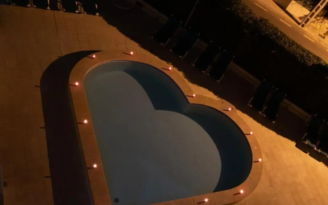 Alper Apartments