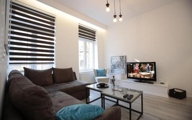 Miaap Apartments