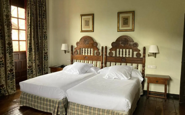 Parador De Santillana De Gil Blas