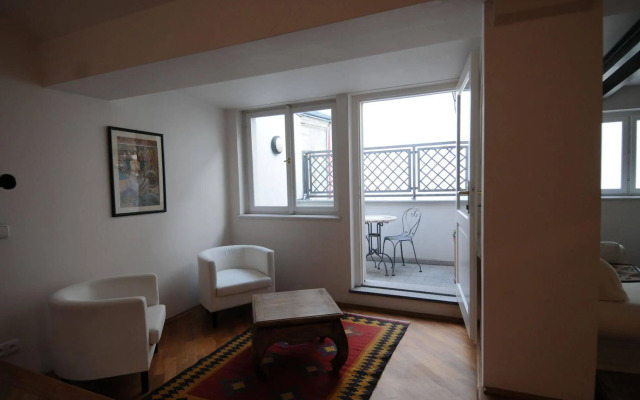 PVH Charming Flats Odboru