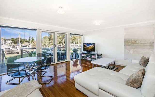 Johansson'S Perch No. 2