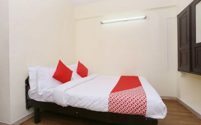 OYO 19877 Gamas Centre