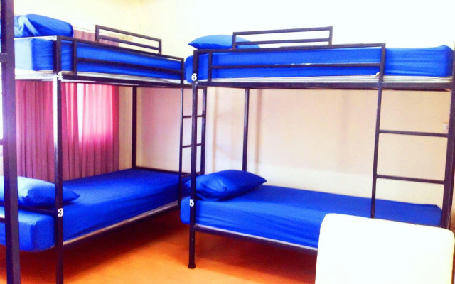 Center Point Dorm Room