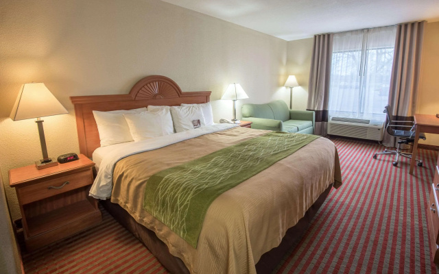 Clarion Pointe Racine - Mount Pleasant