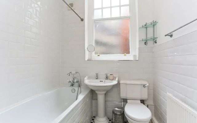 Platinum Apartments in Farringdon 9980