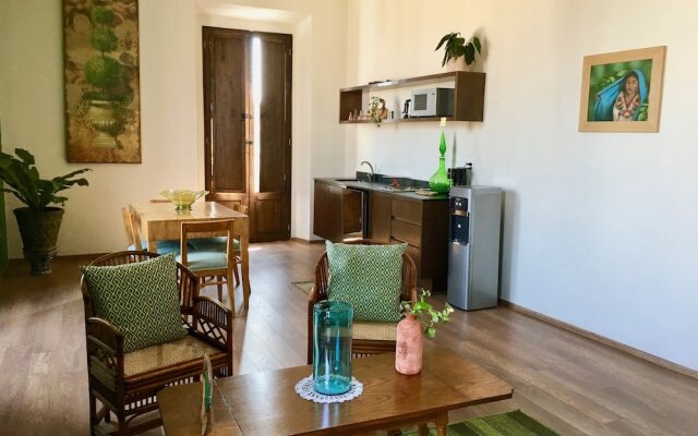 "room in Guest Room - Historic Boutique Lofts - Victoria"