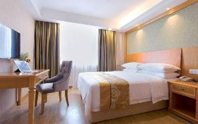 Vienna Hotel Chengdu Chunxi Road Tianfu Plaza Subway Station