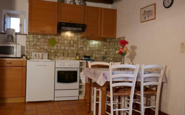 Gîte Cour-Cheverny, 2 pièces, 2 personnes - FR-1-491-36