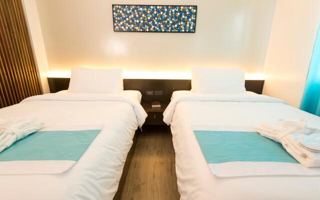 Twin Tides Resort