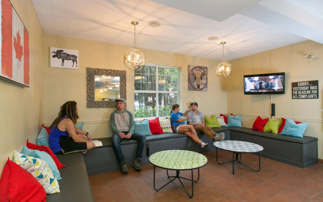 HI Kelowna Hostel