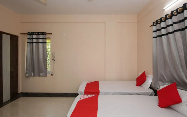 OYO 13554 Hotel Buttercouch