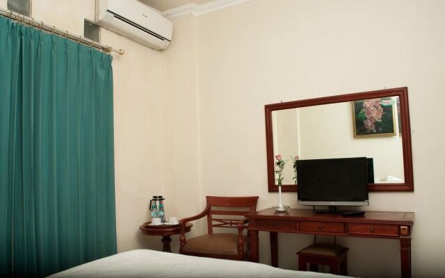 RedDoorz Pucang Anom