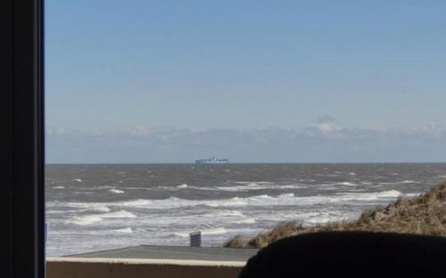 WoogeTraum - Traumwohnung mit Meerblick direkt am Strand