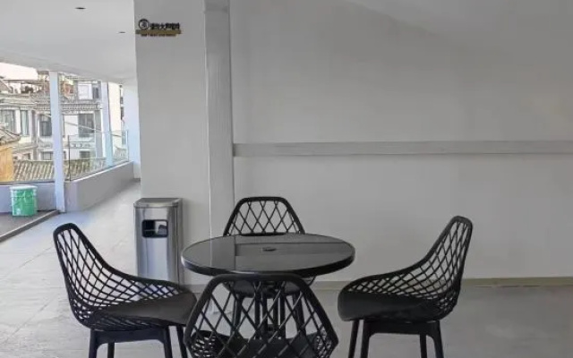 Dali Ziyang Courtyard · Designer Vacation Homestay (Ancient City South Gate Store) – Outside – Dali