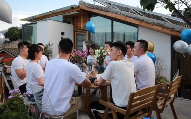 Xichang Yunye Homestay – People – Xichang
