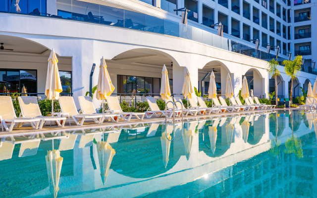Side Moon Palace Hotel
