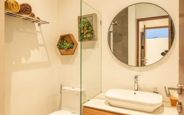 Mateo Villa Marvelous 6BR 2 Mins to Beach