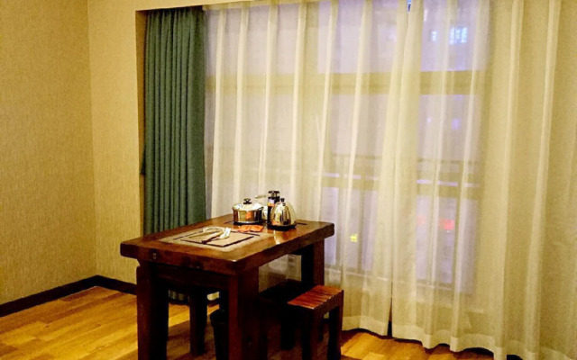 GreenTree Alliance Hotel Guiyang Huaguo Community Twin Towers Hotel