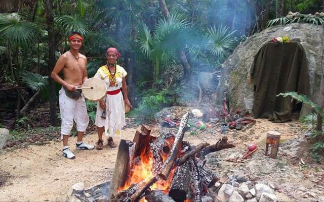 Cenote Balam-Ha