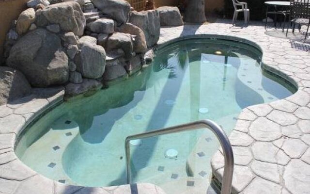 Holland Inn and Suites