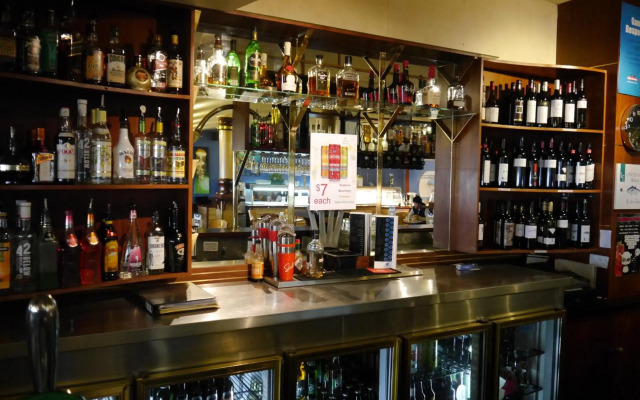 Grand Tasman Hotel