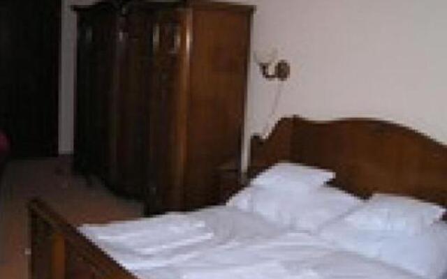 Kincsem Wellness Hotel