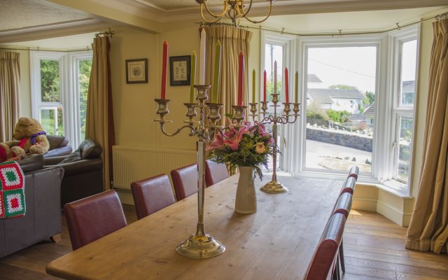The Grange Guesthouse, Cefn-Coed