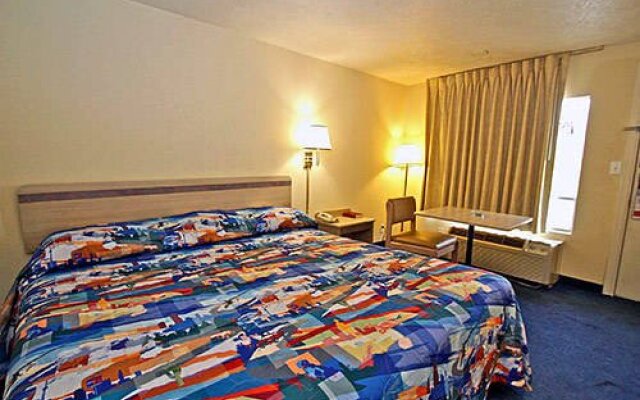 Motel 6 Tampa Downtown