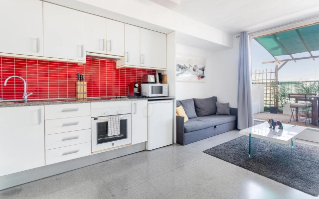 Bonito Atico Con Terraza