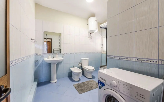 Bright Comfy 2BR Apartment by the Adriatic