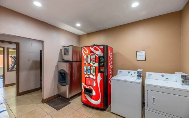 Arroyo Pinion Hotel, Ascend Hotel Collection