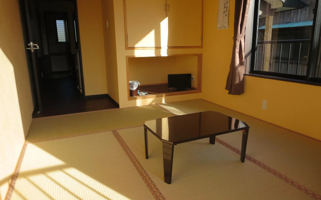Minshuku Iwakawa