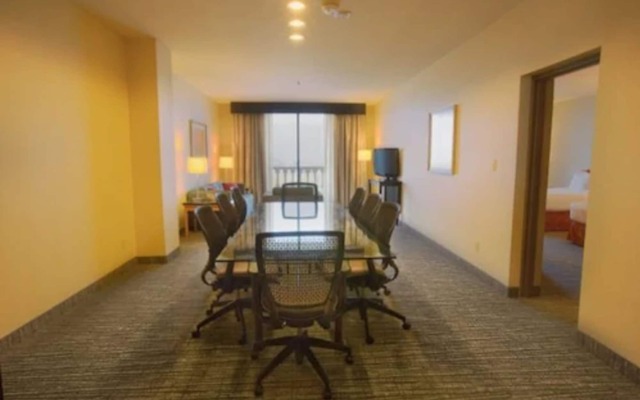 DoubleTree Suites by Hilton Hotel McAllen