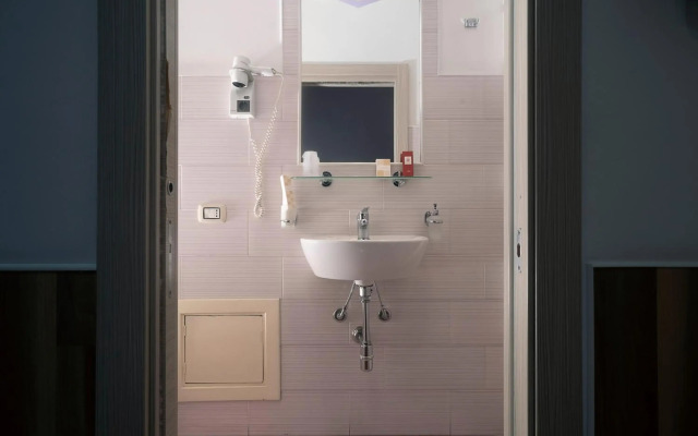 Hotel Tonic