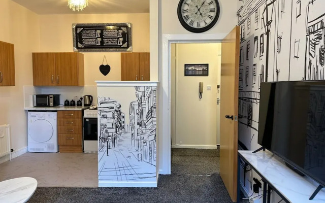 Central Glasgow Apartment - Sleeps 2 & Kitchen