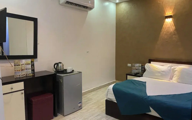 Tut Pyramids View Hotel