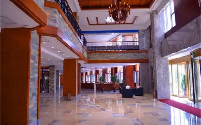 Yaxue Holiday Hotel